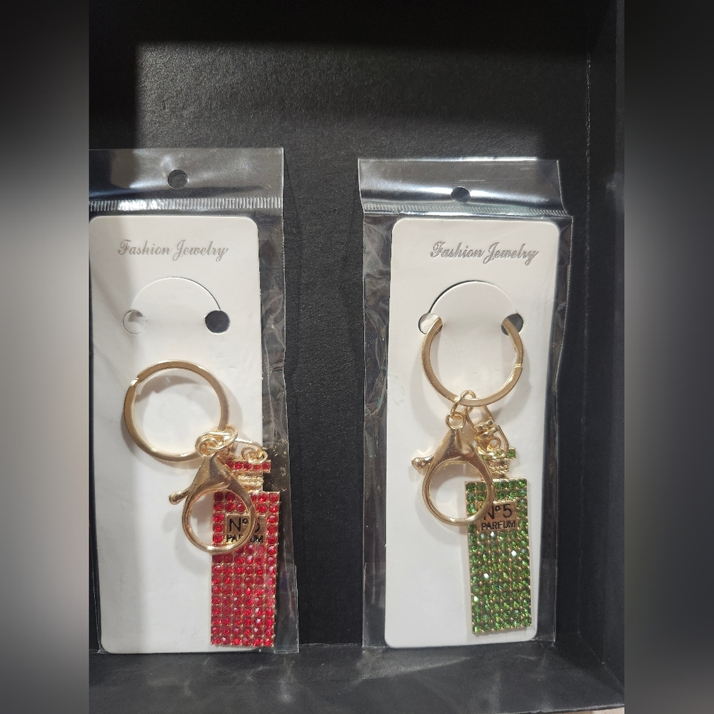 N.5 Fashion Red and Green Crystal Key Chain *Chose Your Color*
